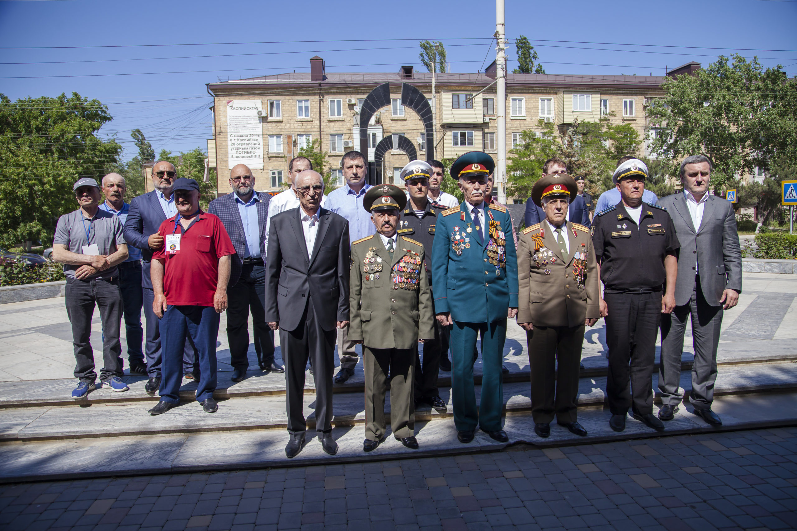 Хранить память и бороться со злом