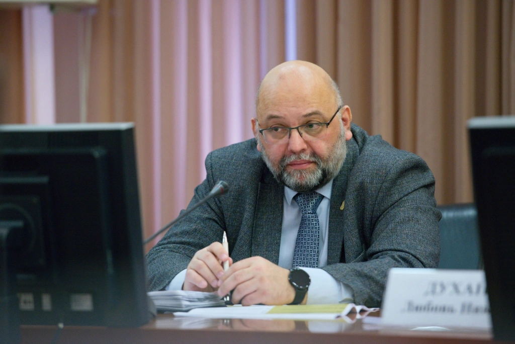 В числе экспертов и спикеров заседания выступил исполнительный директор Всероссийского общественного движения наставников детей и молодежи «Наставники России» Андрей Самотоин.
