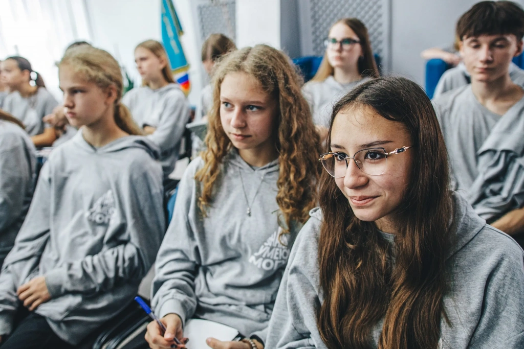 Участники смены «Формула успеха: наставник + команда» в ВДЦ «Орлёнок» Участники смены «Формула успеха: наставник + команда» в ВДЦ «Орлёнок»