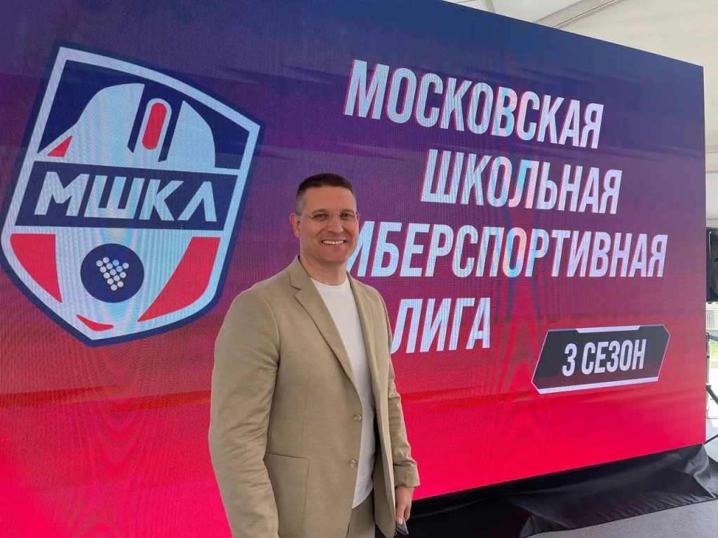 Председатель координационного совета ВОД «Наставники России» Дмитрий Бархатов принял участие в фестивале и поздравил мальчишек и девчонок с праздником-Днем защиты детей! 