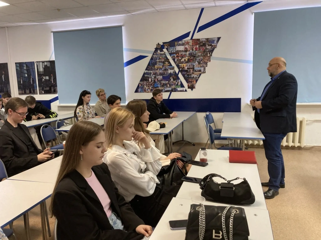 Эксперты движения «Наставники России» провели цикл лекций «Моя семья – мое Отечество» для студентов РАНХиГС. Эксперты движения «Наставники России» провели цикл лекций «Моя семья – мое Отечество» для студентов РАНХиГС.