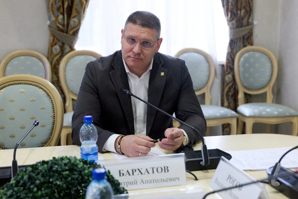Председатель координационного совета Всероссийского общественного движения наставников детей и молодежи «Наставники России» Дмитрий Бархатов Председатель координационного совета Всероссийского общественного движения наставников детей и молодежи «Наставники России» Дмитрий Бархатов