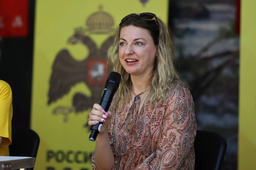 В рамках фестиваля его участники приняли участие в многочисленных лекциях и встречах. В рамках фестиваля его участники приняли участие в многочисленных лекциях и встречах.