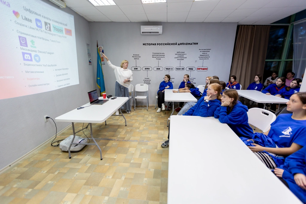 Анастасия Дюмулен, руководитель образовательных программ и проектов ВОД «Наставники России»